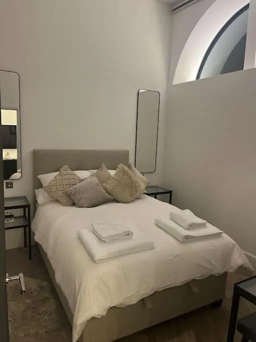 The Boathouse 2 Bedroom Apartment In 리펀 펜션